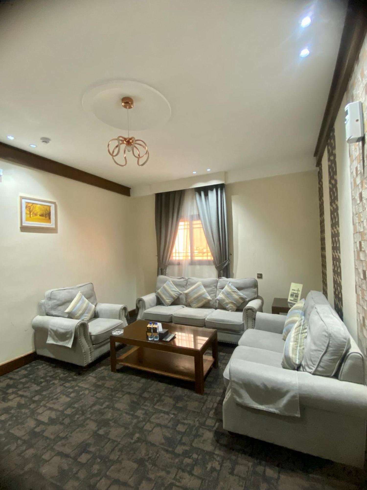 Aral Hotel Apartments Tabuk Exterior photo
