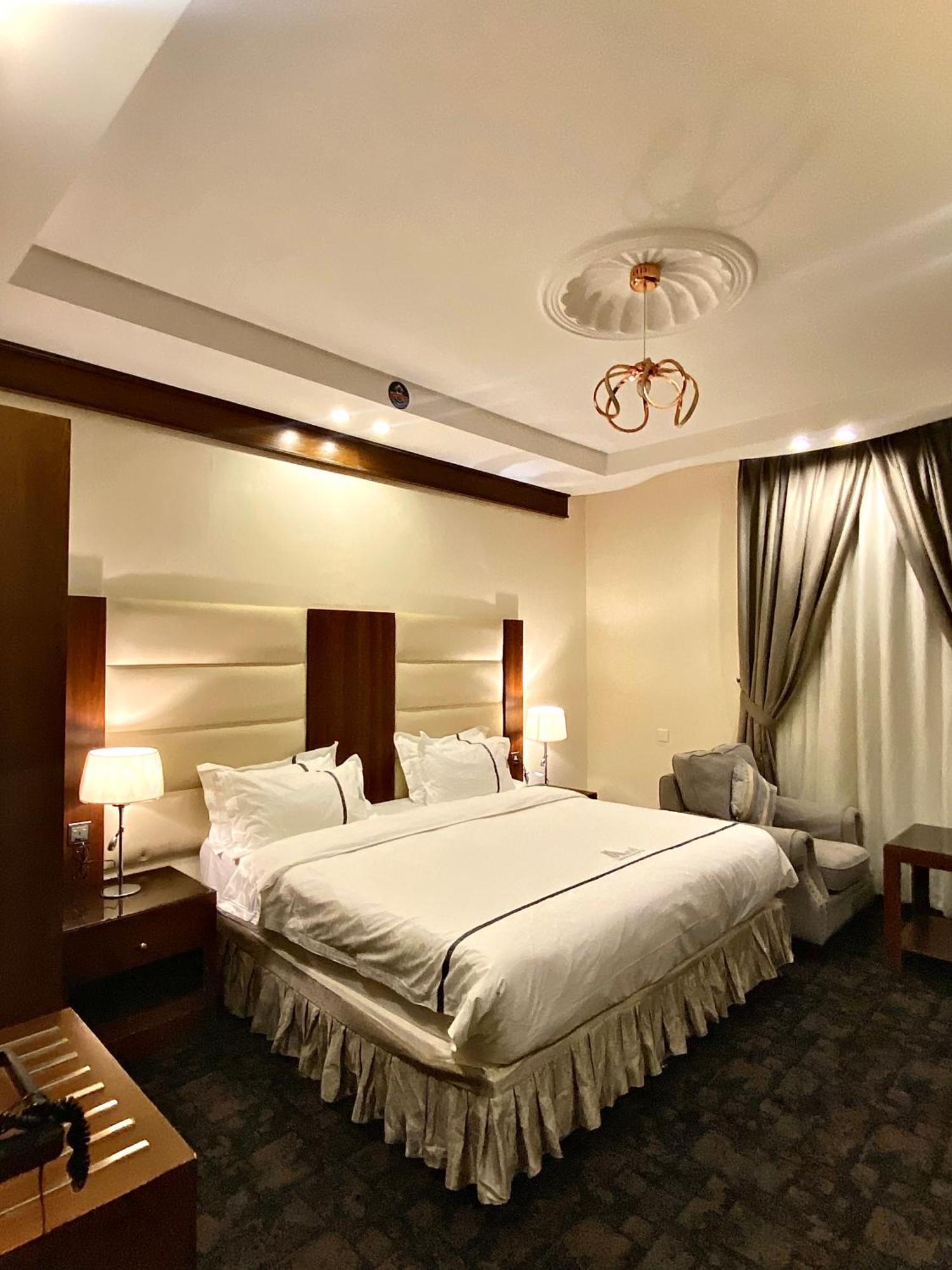 Aral Hotel Apartments Tabuk Exterior photo